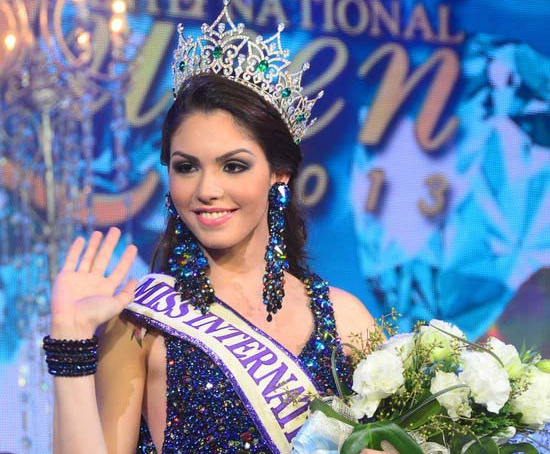 Brazil 'vuot mat' Thai Lan dang quang hoa hau chuyen gioi hinh anh