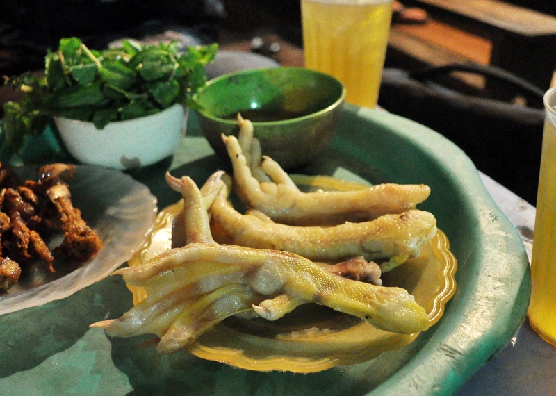 Quan 'chuyen chan' lau nam o gan ga Tran Quy Cap hinh anh