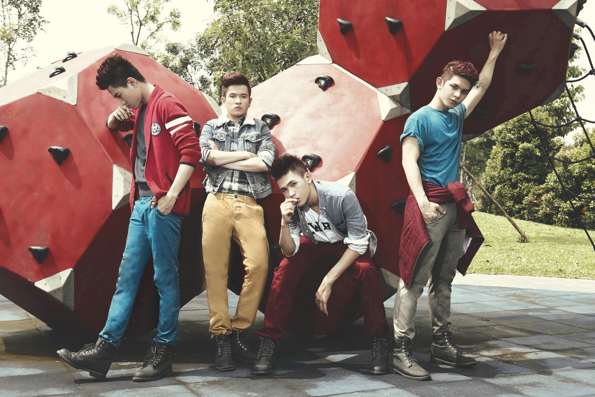 V.Music cuc chat don nam moi hinh anh