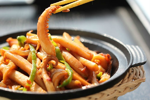 Muc xao cay ngon xuyt xoa hinh anh