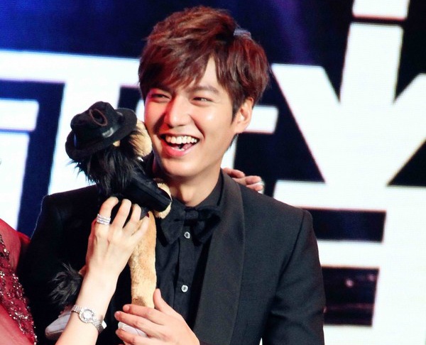 Tai sao Lee Min Ho chi dong 1 phim trong 1 nam? hinh anh