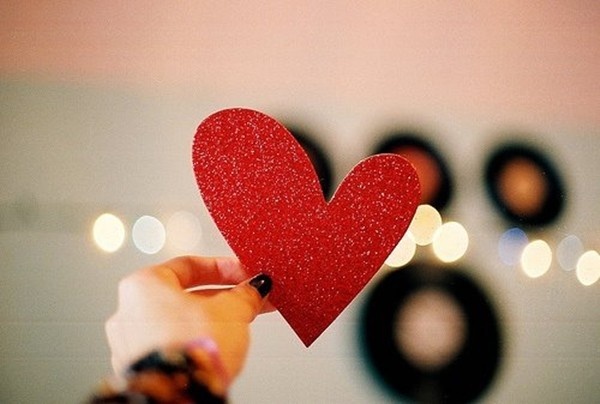 Hinh nhu chung minh qua ban de yeu nhau? hinh anh