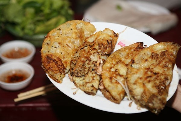 Nhung mon nghi den la them tren pho Doi Can hinh anh