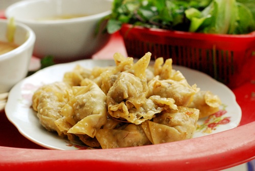 Le la cac quan ngon noi tieng o pho Hang Bo hinh anh