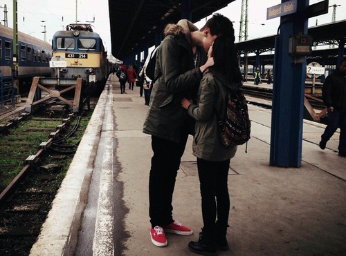 7 cau dung noi khi yeu xa hinh anh