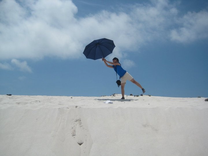 Nơi đây, gần như là nơi duy nhất ở miền Bắc có rất nhiều cồn cát thênh thang, lộng gió, rộng ngút tầm mắt.