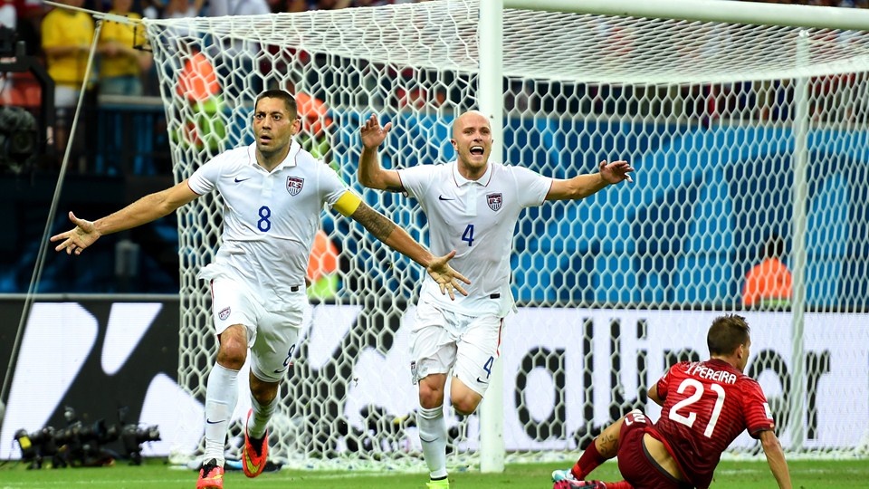 Chat thep Duc trong doi bong My hinh anh