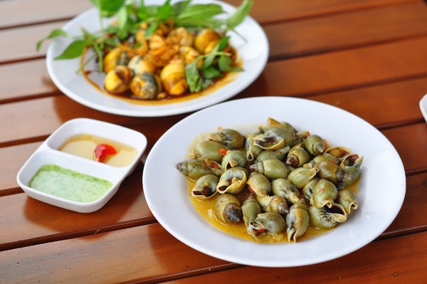 Ốc cà na xào bơ sữa ngọt ngậy.