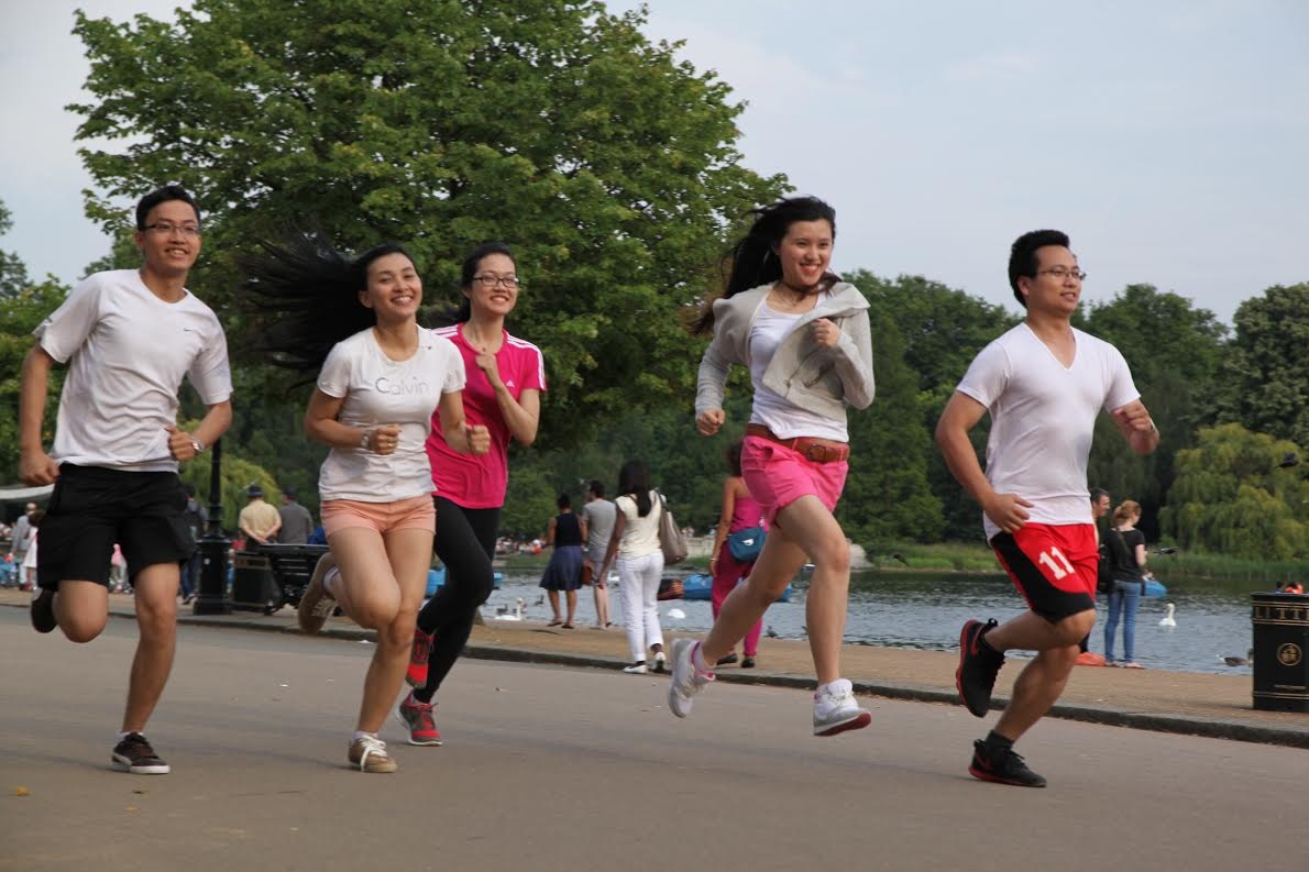 Khoi dong giai chay gianh cho sinh vien hinh anh