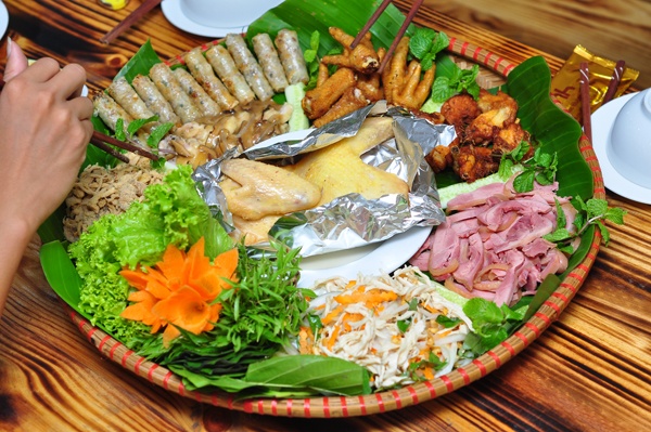 Ga met 7 mon o Huynh Thuc Khang me hoac dan cong so hinh anh