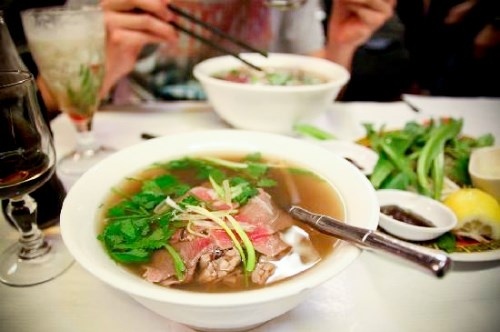 Nhung quan pho Viet noi danh o nuoc ngoai hinh anh