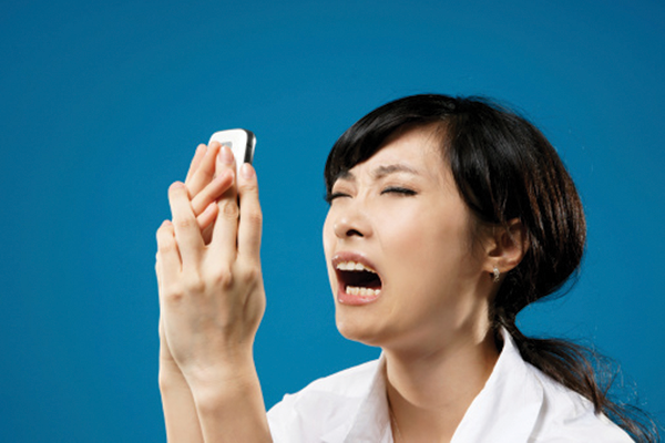 Khi nguoi yeu bong hoa thanh cai nguc hinh anh