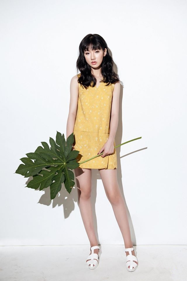 Tống Mai Anh, cô sinh viên Vũng Tàu thu hút người đối diện bởi nhan sắc đậm nét Á Đông và đôi mắt buồn man mác. 