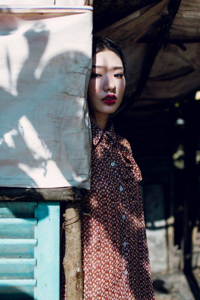 Mai Anh quan niệm thời trang là những gì ẩn sâu trog tâm hồn mỗi cô gái, bởi thế cô nàng thường chọn các trang phục mang hơi hướng vintage hoài cổ để bộc lộ cá tính. 