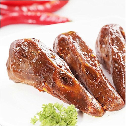 Đợi đến khi ngấm gia vị, nguyên liệu được chiên trên chảo mỡ. Món ăn đạt chuẩn khi có được vị giòn tan ở lớp da bên ngoài, vàng ruộm bắt mắt song các bộ phận như mắt, não bên trong vẫn đậm đà, mềm mại hấp dẫn.