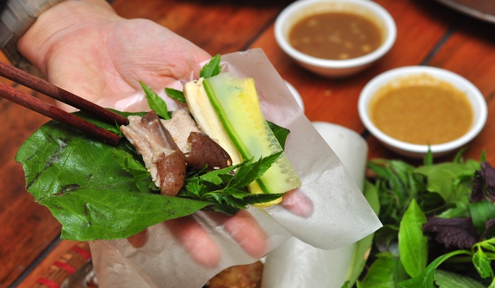 Thom mem nhu bo to len mam pho Thai Phien hinh anh