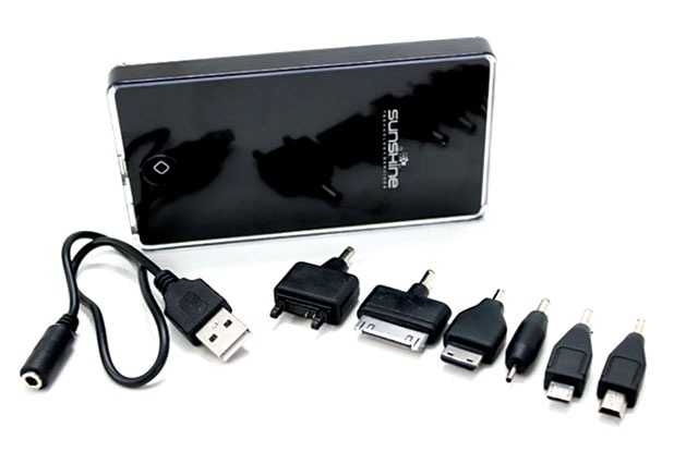Bạn không bao giờ phải lo lắng các thiết bị điện thoại, ipad, máy nghe nhạc bị hết pin khi có pin sạc dự phòng.