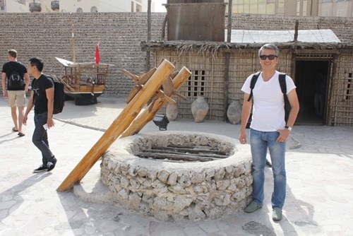 Bên trong ngôi nhà xưa.