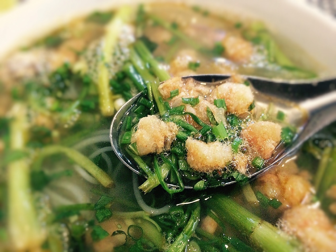 Quan bun tom - xoi cha muc ngon dang nho hinh anh