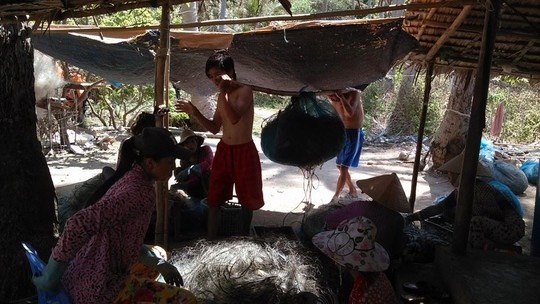 Không có những resort xa hoa lộng lẫy, không có những món ăn hải sản bị hét giá trên trời nên Nam Du trở nên thân thiện. Hơn nữa, sự nhiệt tình, hiếu khách của những con người mộc mạc trên đảo khiến cho du khách đến Nam Du cảm thấy gần gũi, thoải mái hơn.