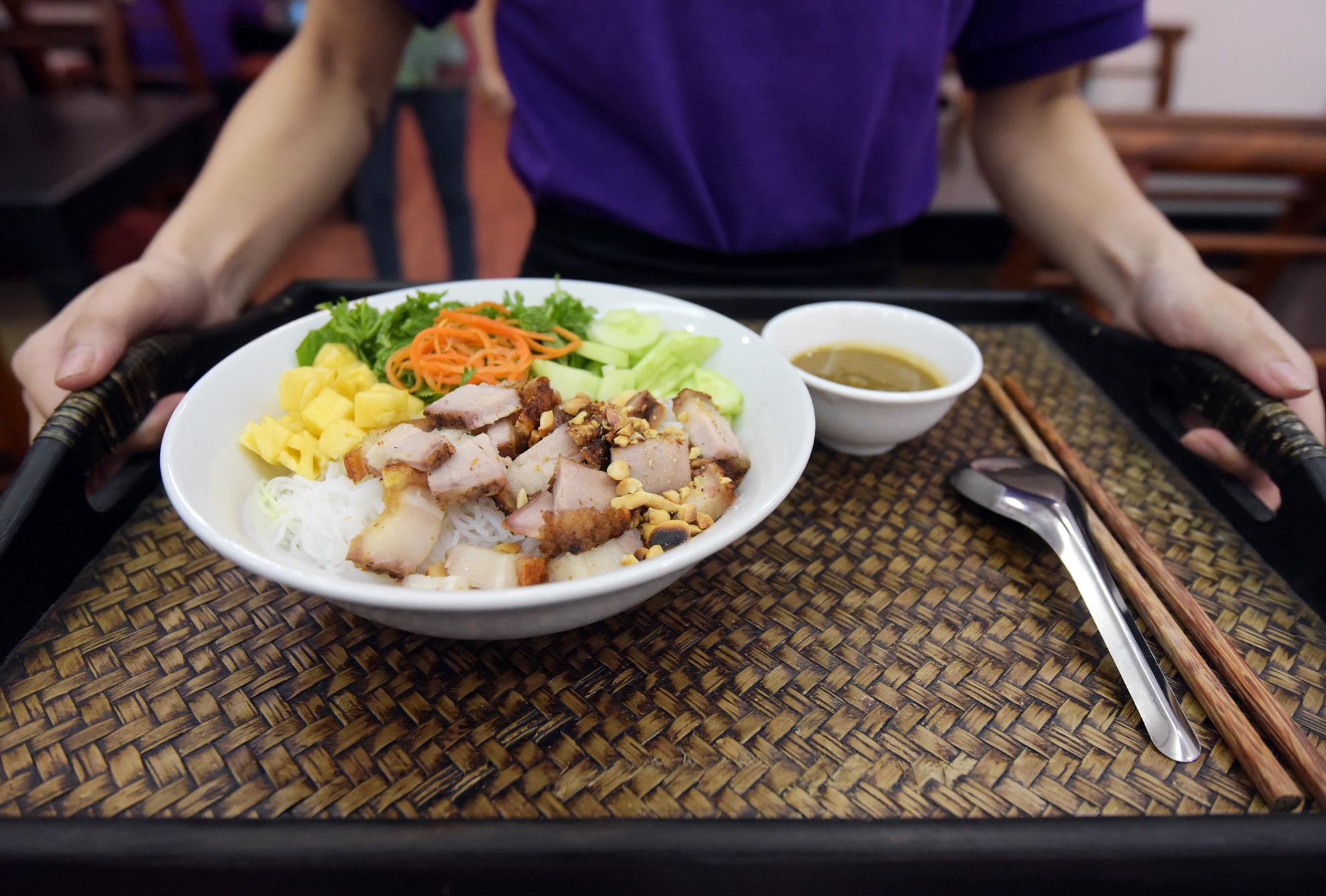 Quan banh trang thit heo 40.000 dong lich su hiem co hinh anh