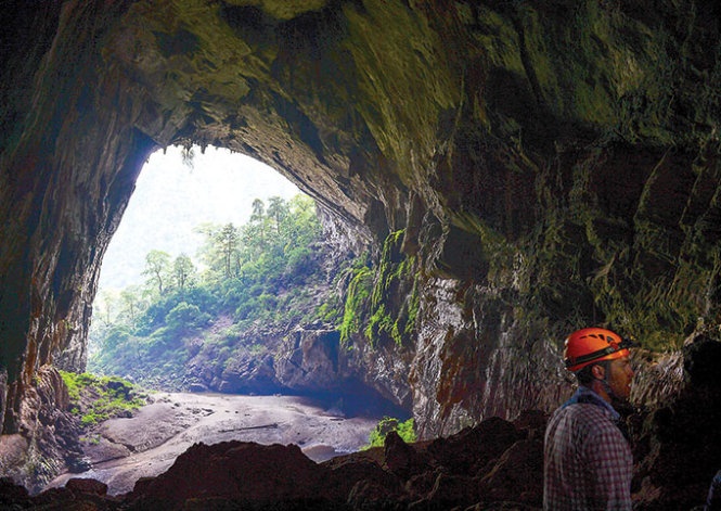 Du lich Viet Nam dung ben le dien anh? hinh anh