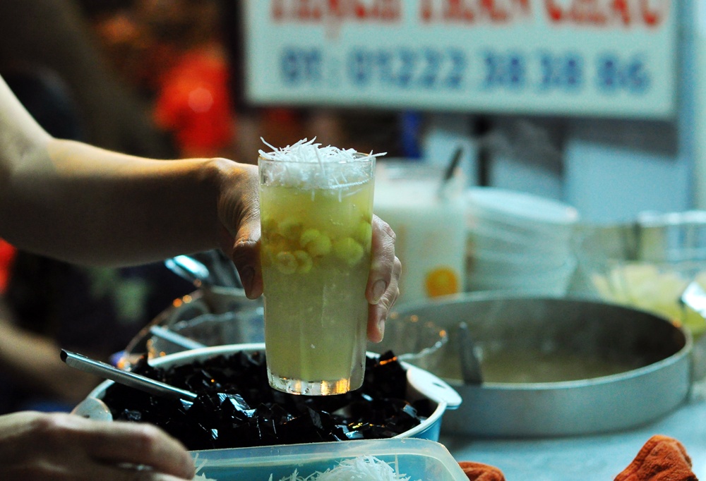 Quan che 40 nam tuoi dong khach quanh nam hinh anh