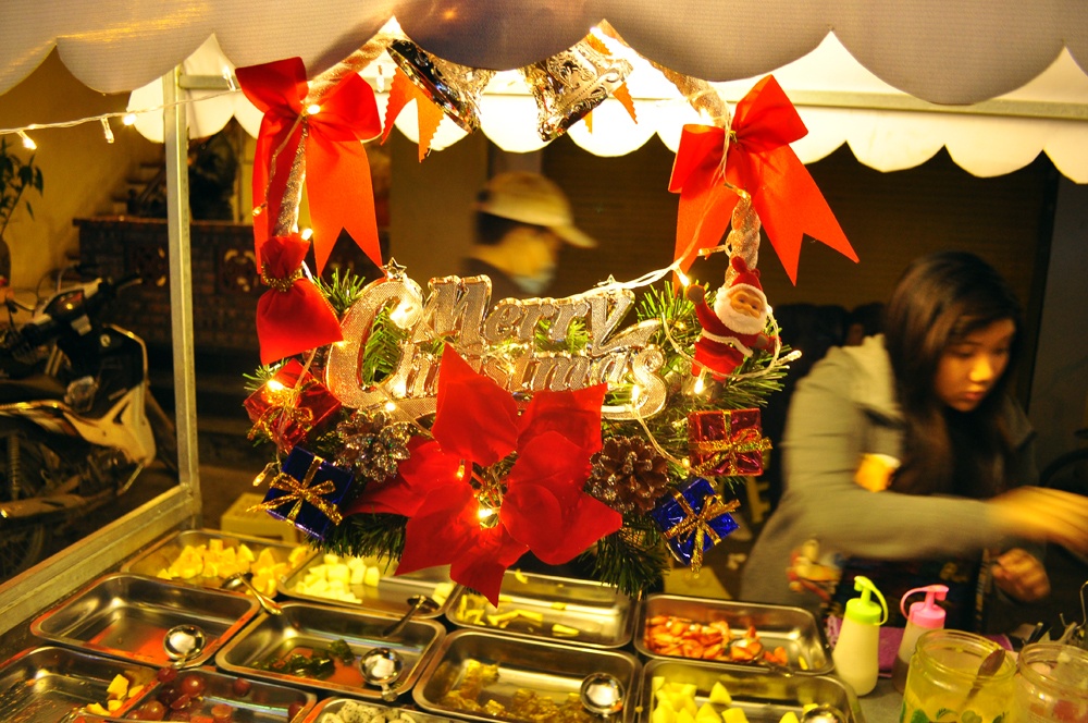 Quan xa, nha hang Ha Noi ruc ro don Giang sinh hinh anh