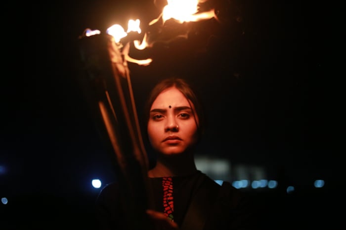 Noi nan nhan bi cuong hiep van phai trai qua kiem tra am dao hinh anh