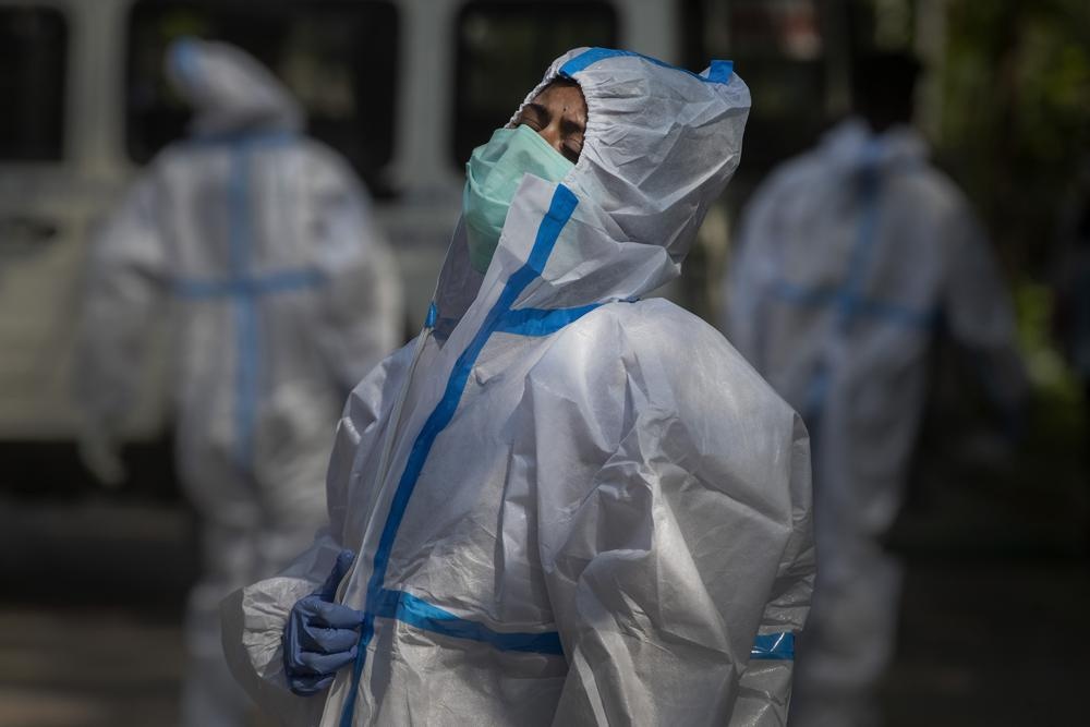 'Toi doc tin tuc moi ngay va khong ngung khoc' hinh anh