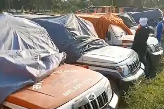 Xe cuu thuong bo khong tai An Do anh 1