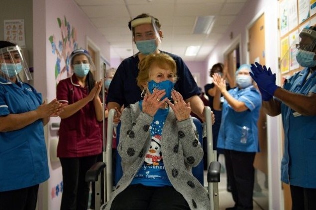 chien dich tiem vaccine Covid Anh anh 3