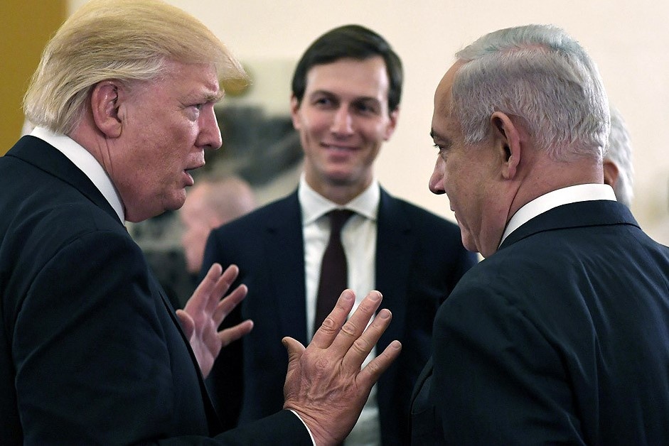 Giac mong Trung Dong cua con re ong Trump sup do hinh anh