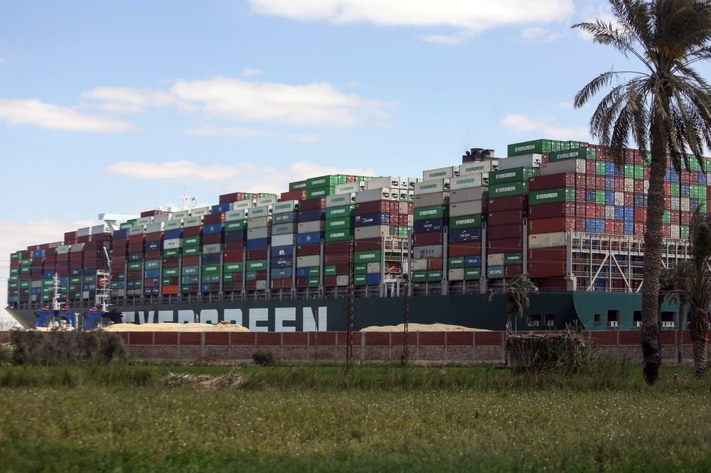 tau ever given duoc phong thich anh 1