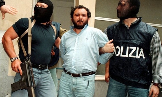 Trum mafia tan doc nhat Italy hinh anh