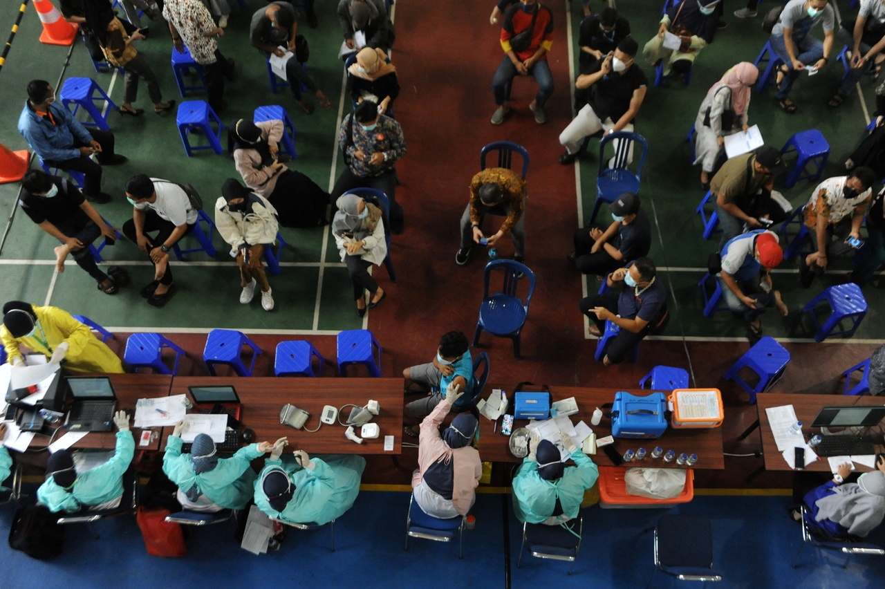 Dai chien vaccine tai Dong Nam A hinh anh