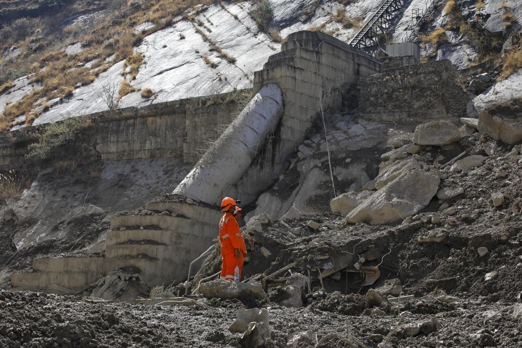 tham hoa vo song bang o Uttarakhand anh 2