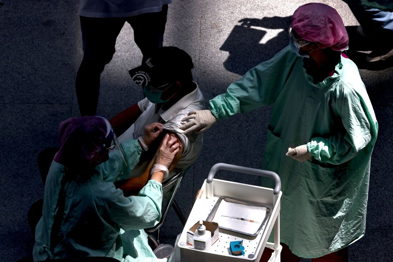 Buoc ngoat giup Dai Loan co duoc 10 trieu lieu vaccine Pfizer hinh anh