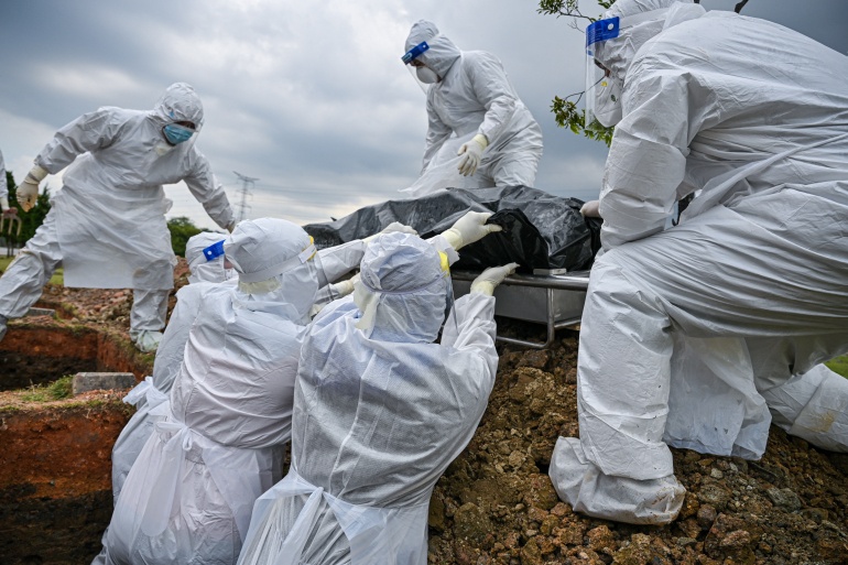 Malaysia ghi nhan ky luc so ca mac Covid-19 ngay thu 3 lien tiep hinh anh