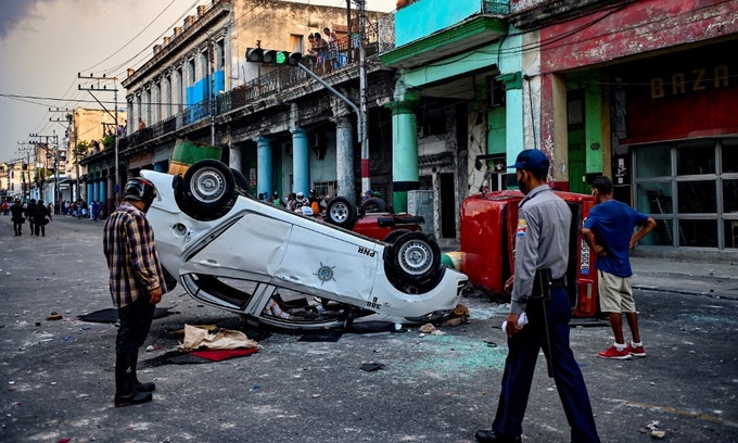 tinh hinh bat on o cuba anh 1