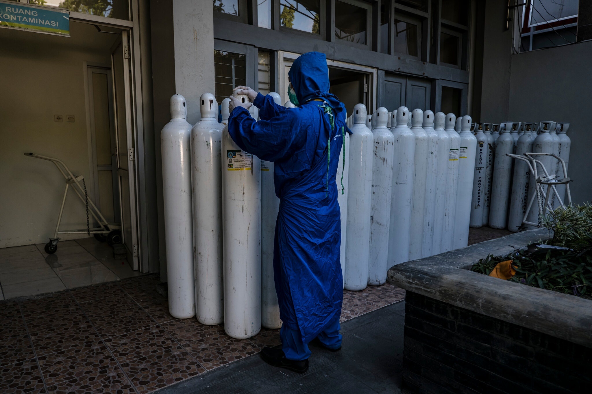 dich Covid-19 o Indonesia anh 2