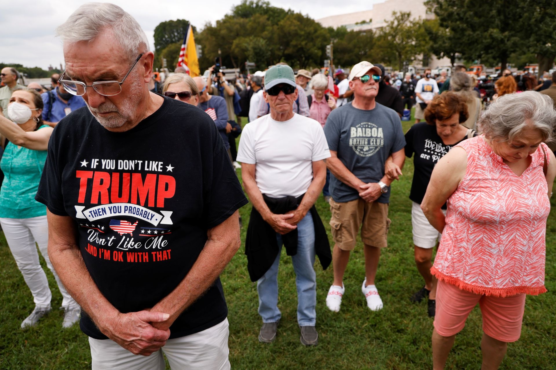 nguoi ung ho trump bieu tinh o Dien Capitol anh 5