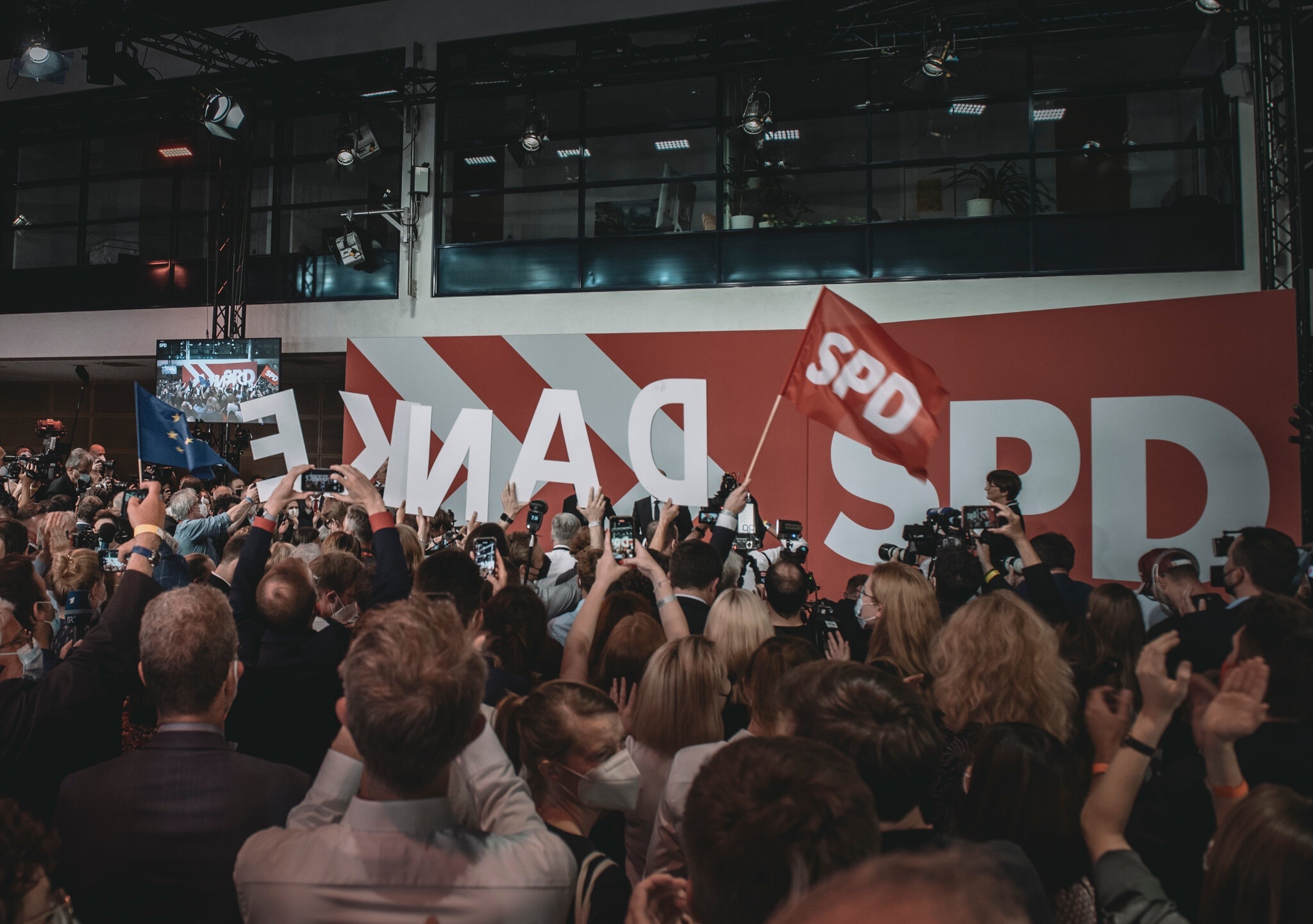 Cuoc bau cu Duc chua the tim ra nguoi ke nhiem Thu tuong Merkel hinh anh