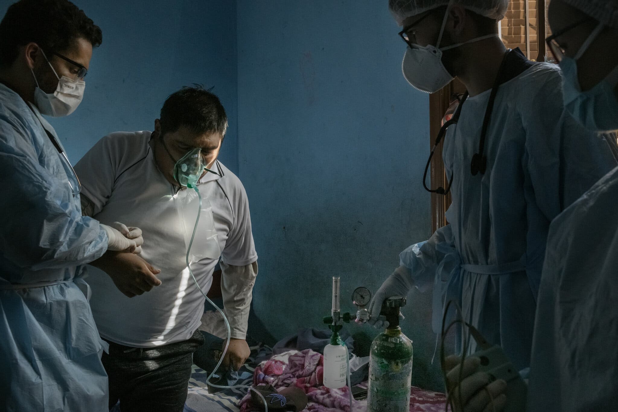 Thuoc chong tram cam gia re giup giam nguy co nhap vien vi Covid-19 hinh anh