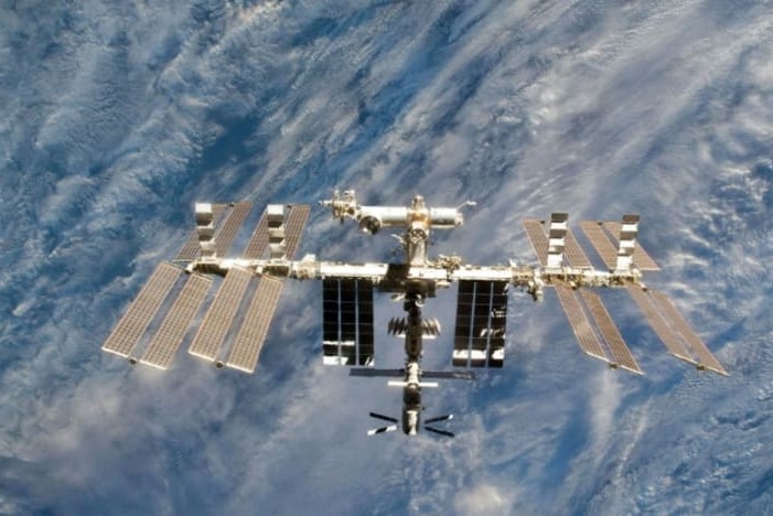 Nga xa them rac trong vu tru sau khi phong ten lua ban no ve tinh hinh anh