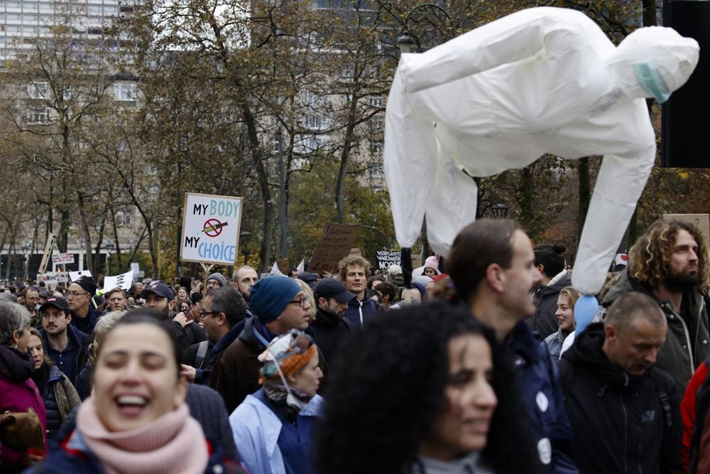 bieu tinh chong quy tac phong dich o Bi anh 3