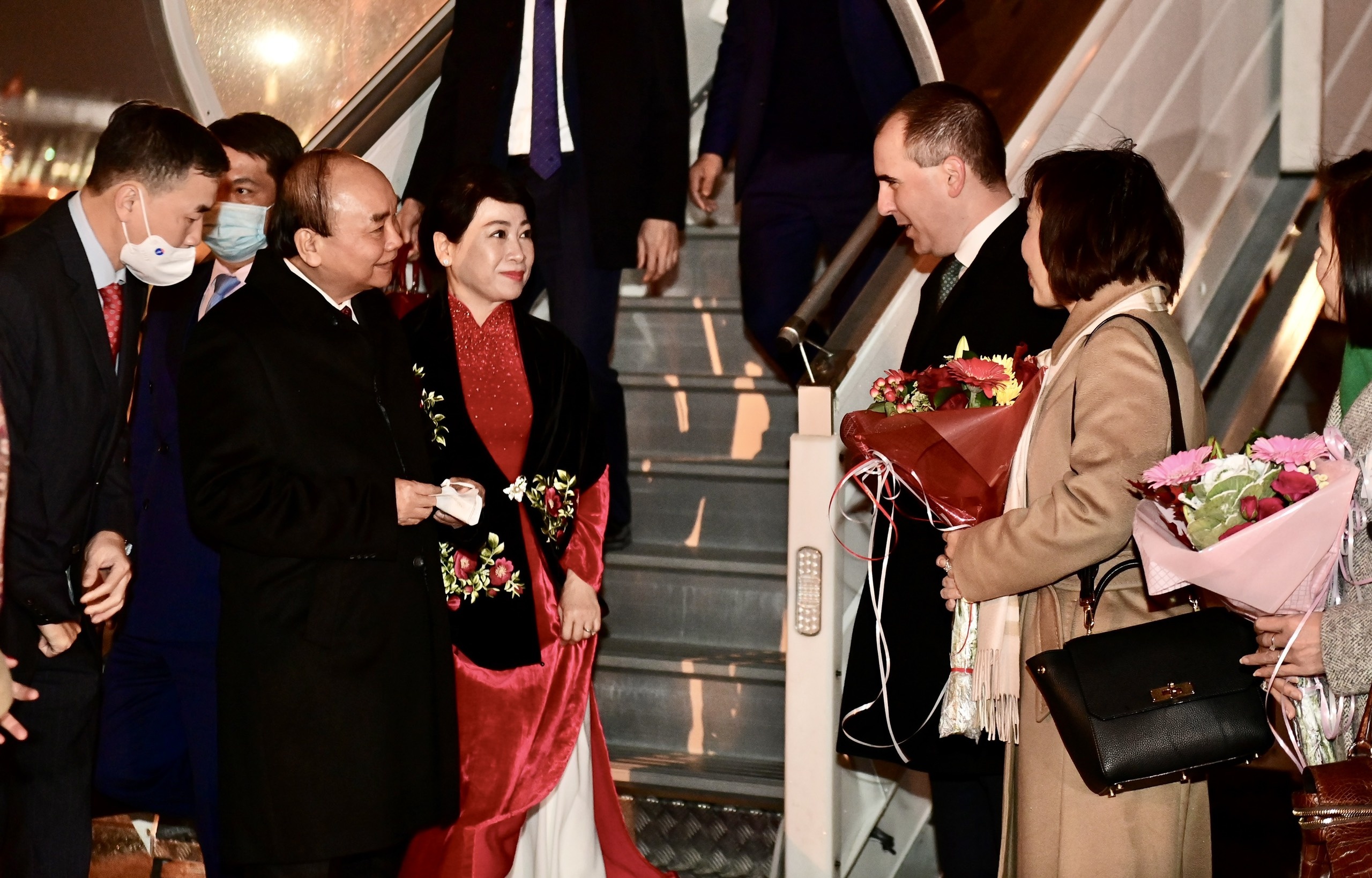 chu tich nuoc sang tham thuy si anh 2