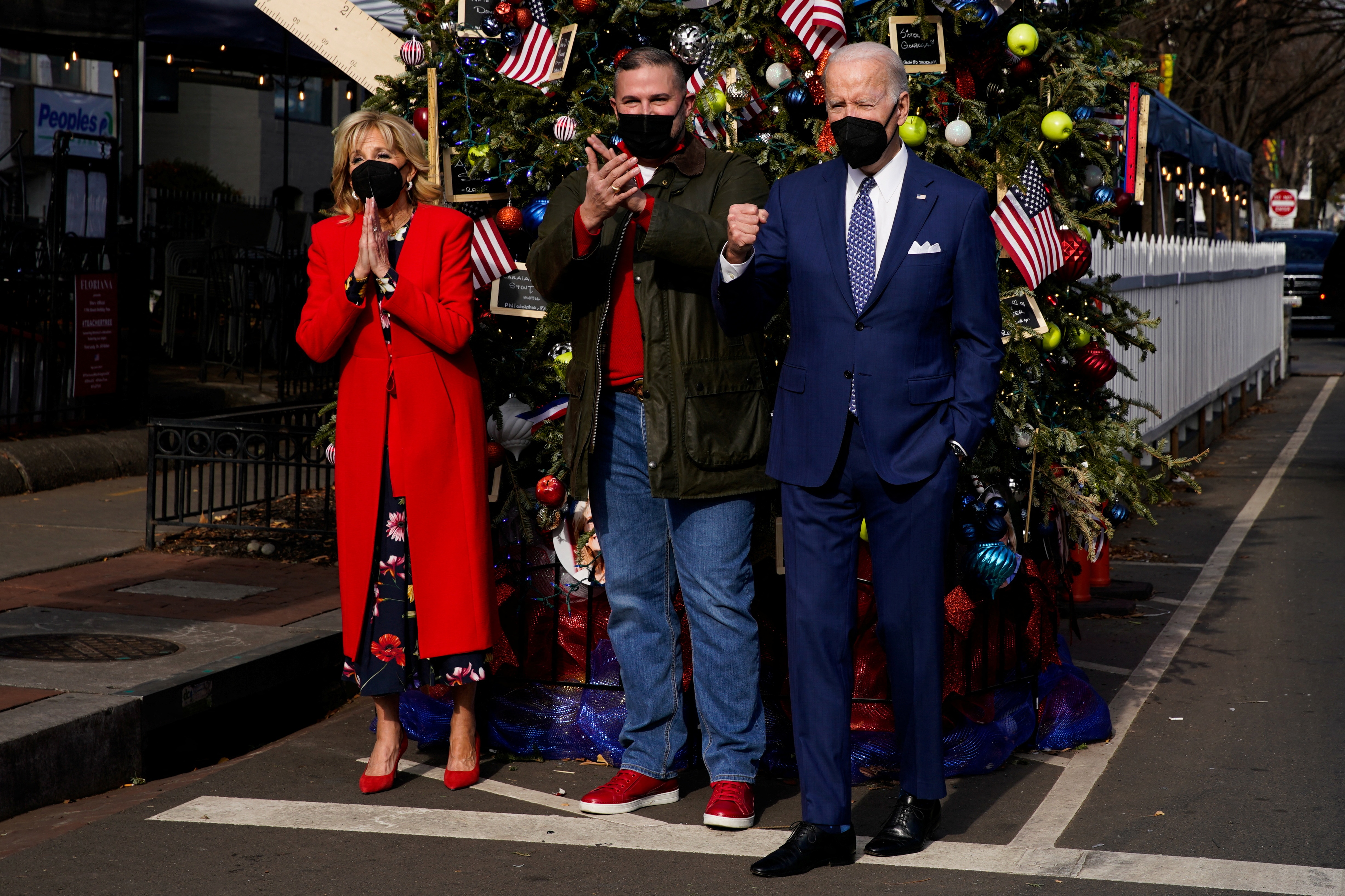 Dem Giang sinh tren khap the gioi giua dich Covid-19 anh 14