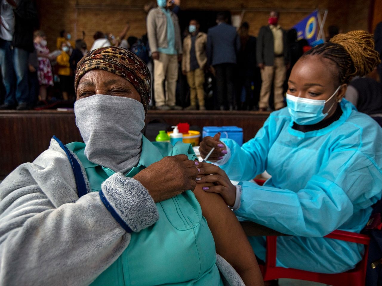 Lan song Omicron o Nam Phi di den hoi ket hinh anh