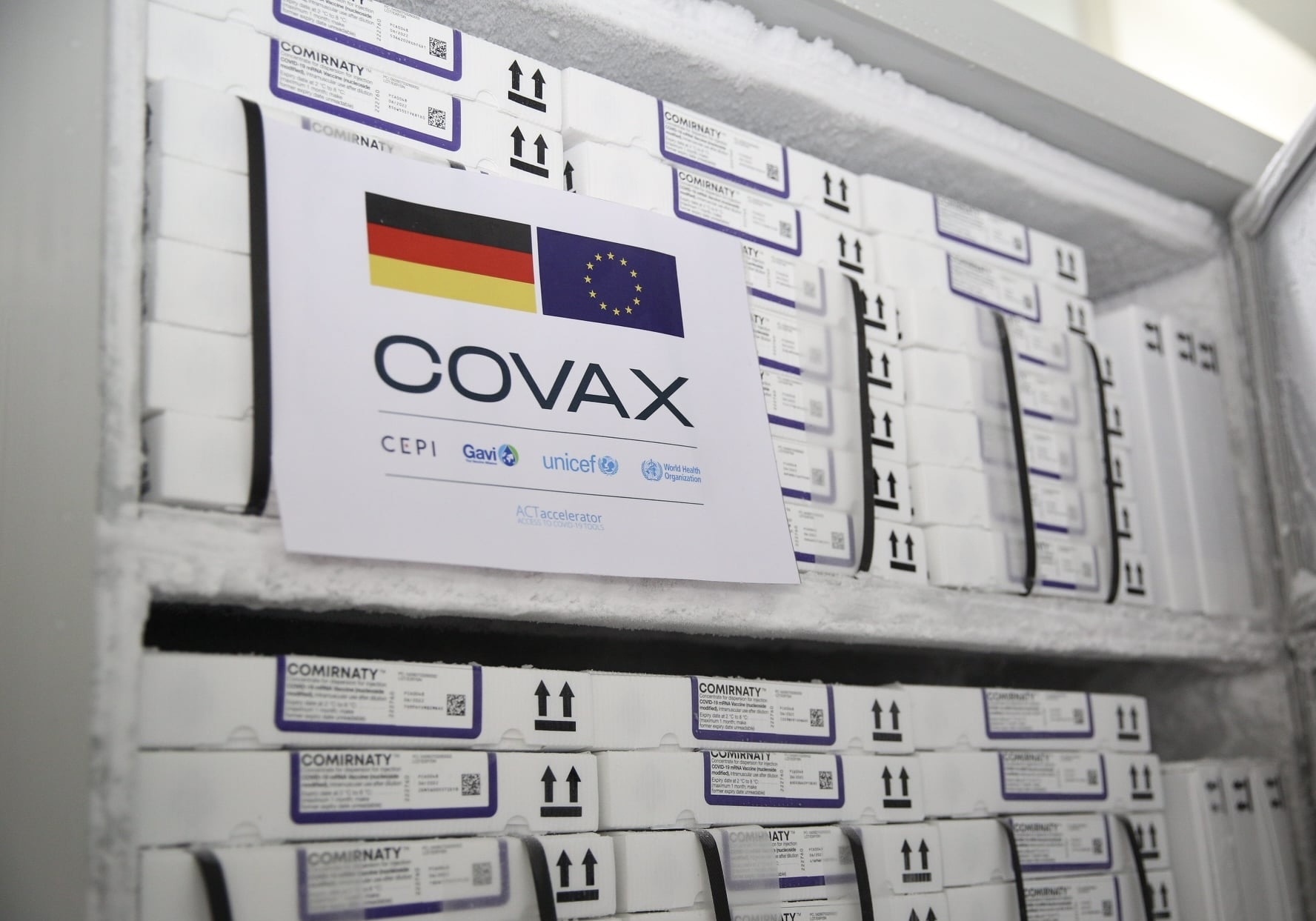 Viet Nam nhan them 6,27 trieu lieu vaccine Covid-19 tu COVAX hinh anh